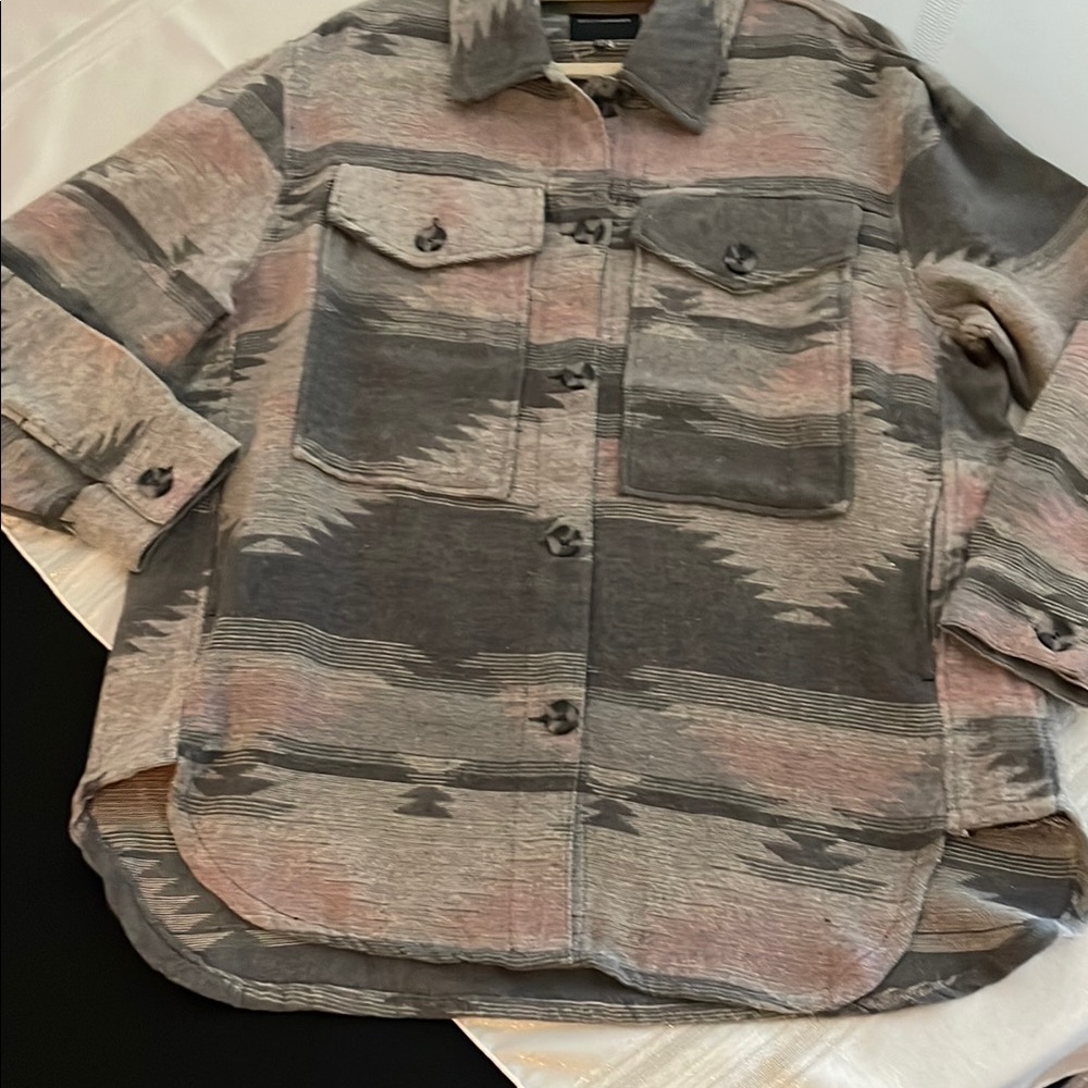 Urban Outfitters Gray and Pink Button-Up Shirt oversized women’s shirt
